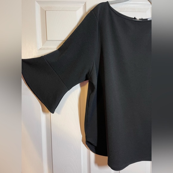 Green Envelope Tops - Green Envelope Los Angeles Women’s Plus Size 3/4” Flare Sleeve Top, Size…